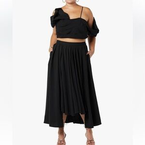 Making the Cut Bow draped top in black size S